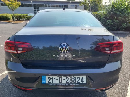 2021 Volkswagen Passat  €19,999