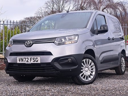 2022 Toyota Proace City Icon Model L1 1.5 Diesel SWB with 3 seats in front and double sliding doors. thumbnail