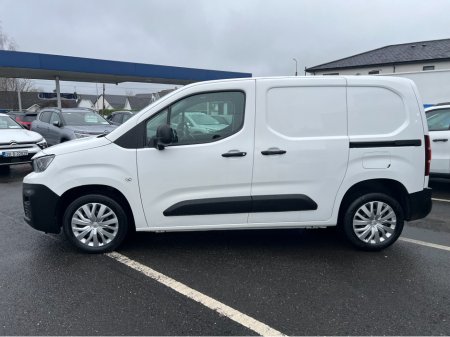 2021 Peugeot Partner PROFESSIONAL PLUS (Price ex vat) €11,950 thumbnail