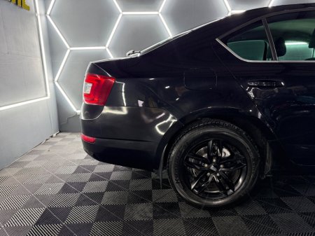 2015 Skoda Octavia - thumbnail 7