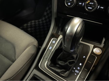 2018 Volkswagen Golf 1.4 TSI DSG HILINE €19,499 thumbnail