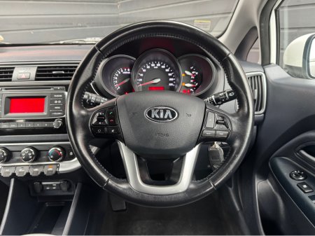 2015 Kia Rio - thumbnail 11