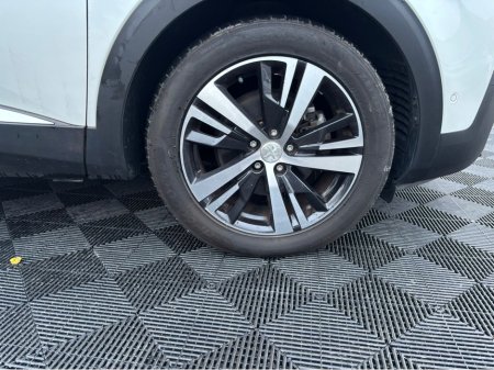 2017 Peugeot 5008 Peugeot 5008, 7 seater, fully loaded with spec €21,900 thumbnail