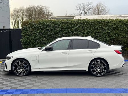 2020 BMW 3 Series 330e M-SPORT COMPETITION 2.0 HYBRID // MASSIVE SPEC // VERY LOW MILEAGE // LEATHER M-SPORT INTERIOR €34,950 thumbnail