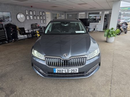 2020 Skoda Superb - view 4
