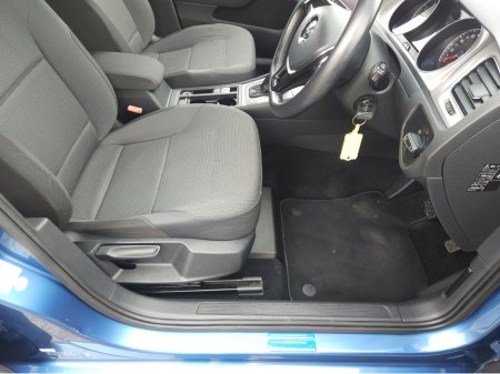 2014 Volkswagen Golf - thumbnail 6