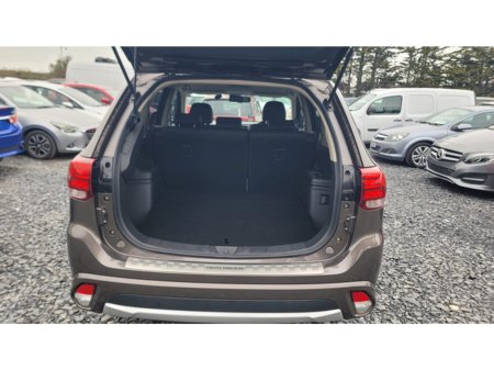 2017 Mitsubishi Outlander - thumbnail 13