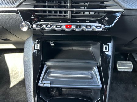 2023 Peugeot 2008 - thumbnail 22