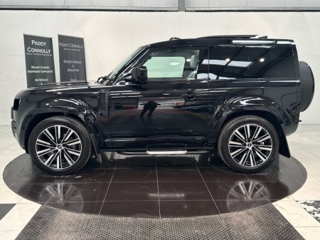 2025 Land Rover Defender - thumbnail 38