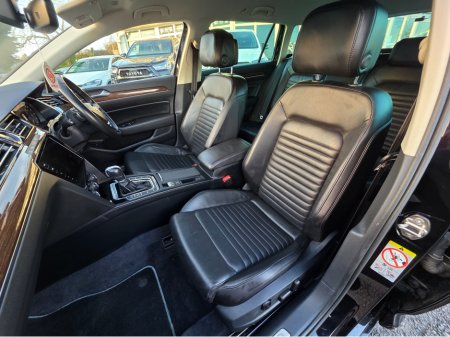 2018 Volkswagen Passat 2.0 TDI VIRTUAL DASH FULL LEATHER HEATED ELECTRIC SEATS SAT NAV CARPLAY ANDROID AUTO BLIND SPORT PARKING SENSORS SELF PARKING ASSIST 360 CAMERA €20,750 thumbnail