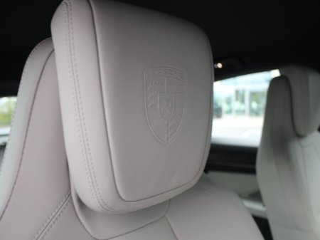 2025 Porsche Macan Electric €82,000 thumbnail