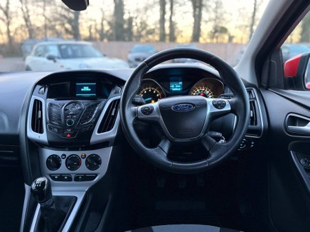 2014 Ford Focus - thumbnail 38