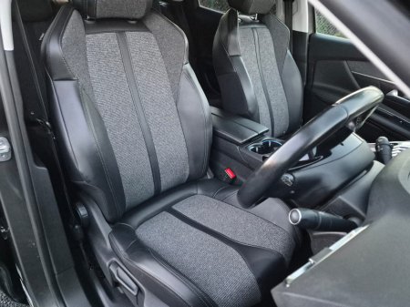 2019 Peugeot 3008  €14,999 thumbnail