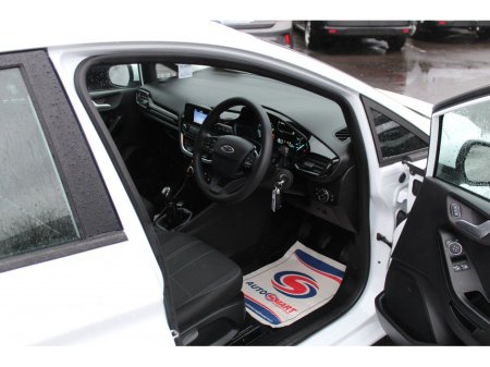 2018 Ford Fiesta 1.1L 70 PS Zetec €13,500 thumbnail