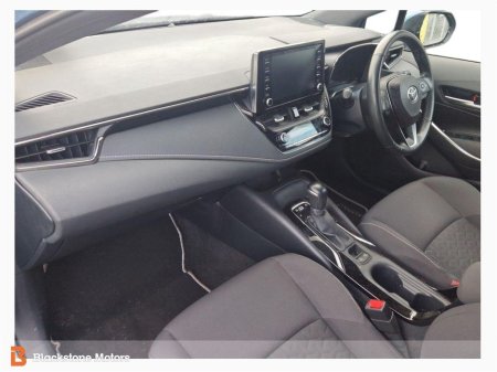 2022 Toyota Corolla 1.8 Hybrid Luna Saloon €23,450 thumbnail