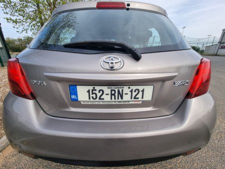 2015 Toyota Yaris - photo 4