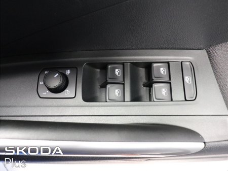 2023 Skoda Fabia 1.0 TSI 95HP STYLE €20,950 thumbnail