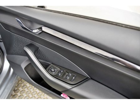 2023 Skoda Octavia 1.0TSI AMBITION 110BHP 6SPD €25,890 thumbnail