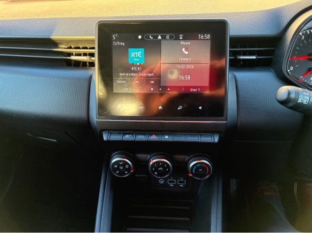 2022 Renault Clio DYNAMIQUE TCE 90 MY21.5 5 5DR €13,900 thumbnail