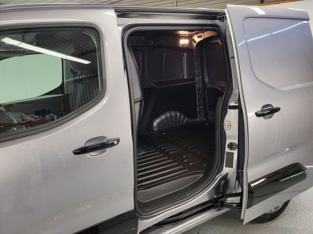 2025 Citroen Berlingo ENTERPRISE PLUS From €111 Per Week €23,658 thumbnail