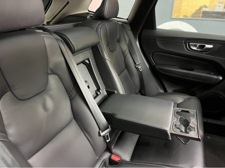 2022 Volvo XC60 - thumbnail 16