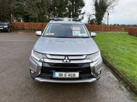 2018 Mitsubishi Outlander - thumbnail 3