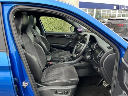 2020 Skoda Kodiaq SPORTLINE 7 SEATER AUTOMATIC 150BHP 2.0 DIESEL //PANORAMIC GLASS ROOF//HEATED SEATS AND STEERING WHEEL//REVERSE CAMERA// €33,950 thumbnail