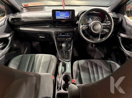 2025 Toyota Yaris - thumbnail 14