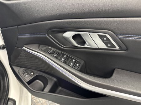 2022 BMW 3 Series - thumbnail 11