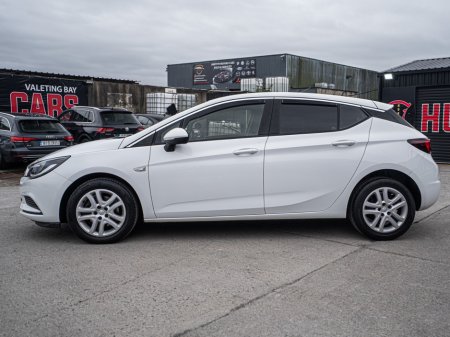 2016 Opel Astra - thumbnail 17