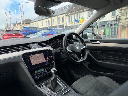 2021 Volkswagen Passat - thumbnail 25