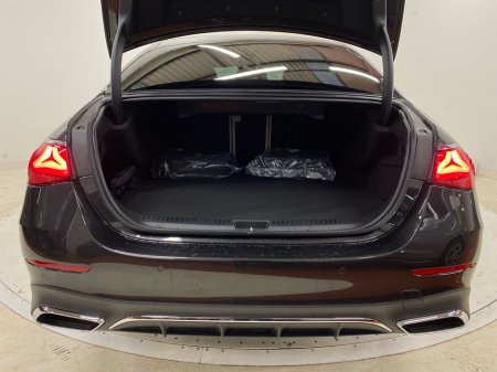 2025 Mercedes-Benz E Class - thumbnail 21