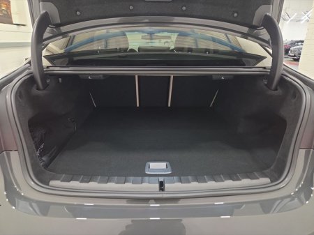 2026 BMW 3 Series 330e M Sport Saloon thumbnail