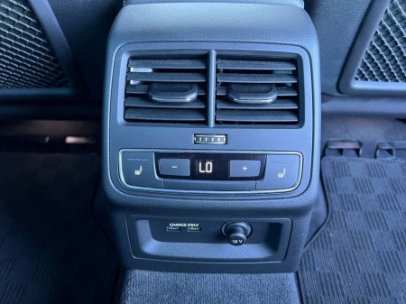 2021 Audi A4 S-LINE AVANT 2.0 TDI // 360 PARKING AID // DIGITAL CLUSTER // 4 HEATED S-LINE SPORT INTERIOR €32,900 thumbnail