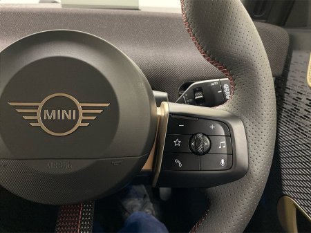 2025 MINI Hatch Cooper E €31,950 thumbnail
