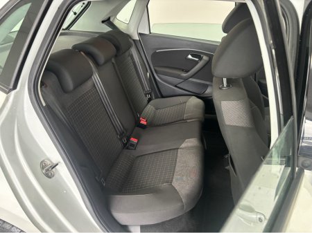 2015 Volkswagen Polo - thumbnail 12