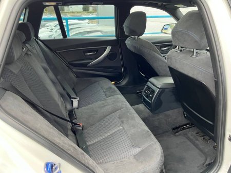 2013 BMW 3 Series - thumbnail 10