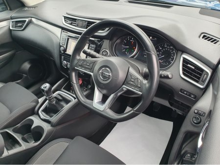 2018 Nissan Qashqai N-CONNECTA 1.2 DIG-T 115BHP NCT 02/28 FINANCE AVAILABLE @ €58 PER WEEK 2 KEYS/ PAN ROOF/ SAT NAV/ REVERSE CAMERA/ MULTI FUNCTION STEERING WHEEL/ CRUISE CONTROL/ HISTORY CHECKED €12,900 thumbnail