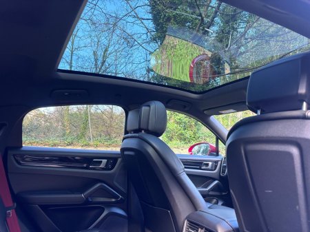 2022 Porsche Cayenne - thumbnail 23