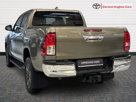 2024 Toyota Hilux - thumbnail 2