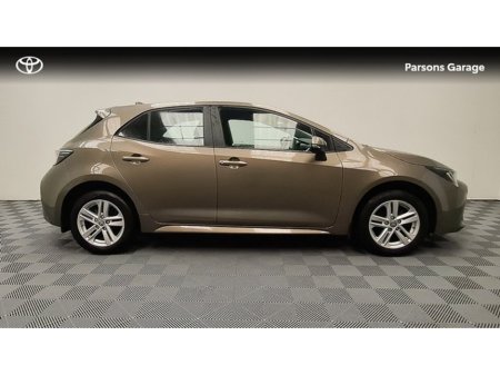 2023 Toyota Corolla COROLLA HYBRID LUNA H/B €27,995 thumbnail