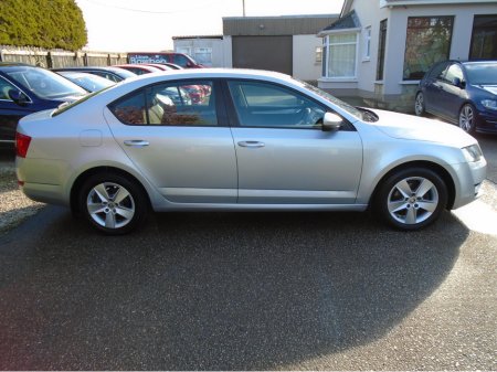 2017 Skoda Octavia - photo 2