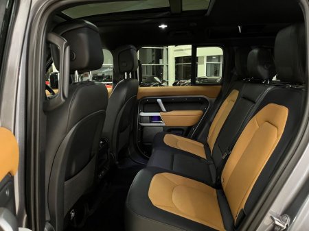 2023 Land Rover Defender - thumbnail 20