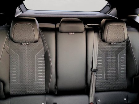 2025 Peugeot 3008 1.2 MHEV PureTech 136bhp eDCS6 Allure €40,950 thumbnail