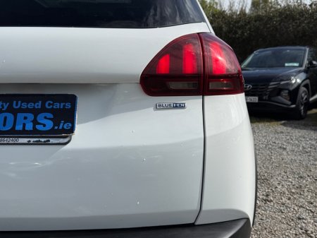 2016 Peugeot 2008 - thumbnail 14