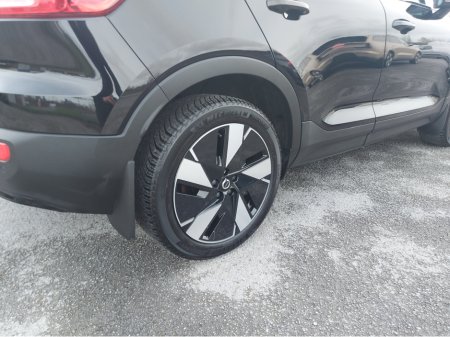 2024 Volvo XC40 - thumbnail 11