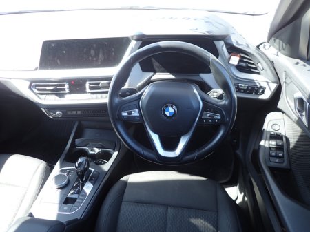 2020 BMW 1 Series 118D 2.0 DIESEL SPORT AUTOMATIC // LED MATRIX LIGHTING // LANE DEPARTURE ASSIST // PRO MEDIA PACK // CRUISE CONTROL // FRONT FOGS // SPORT ALLOYS €23,950