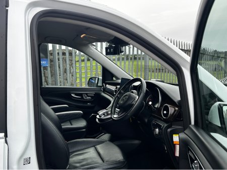 2017 Mercedes-Benz V Class Avantgarde LWB 2.1 Automatic €49,995 thumbnail