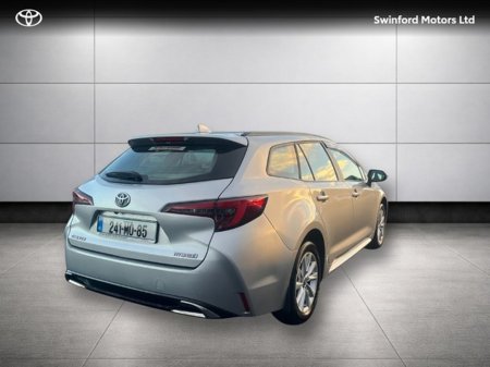 2024 Toyota Corolla COROLLA HYBRID LUNA T/S €29,900 thumbnail