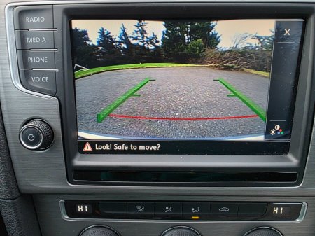 2017 Volkswagen Golf 1.2 TSI 5DR 110HP Comfortline €14,995 thumbnail